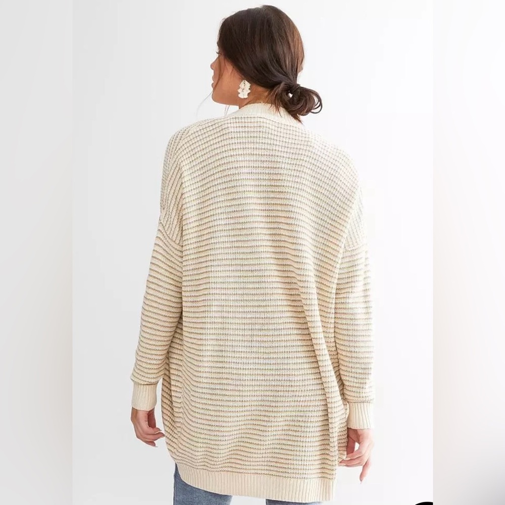 Women’s Cardigan - Picture 2 of 9